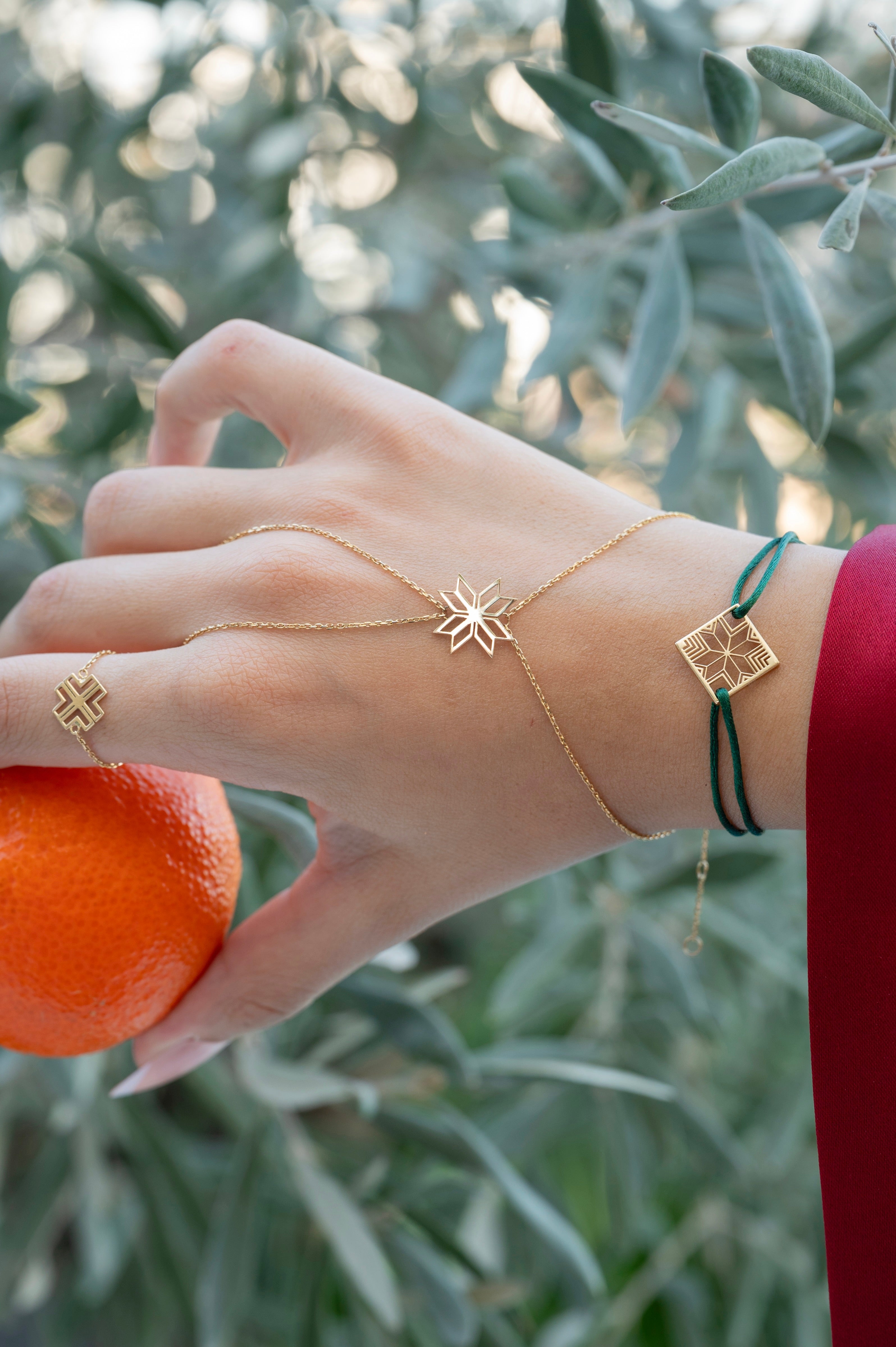Najma Hand Chain