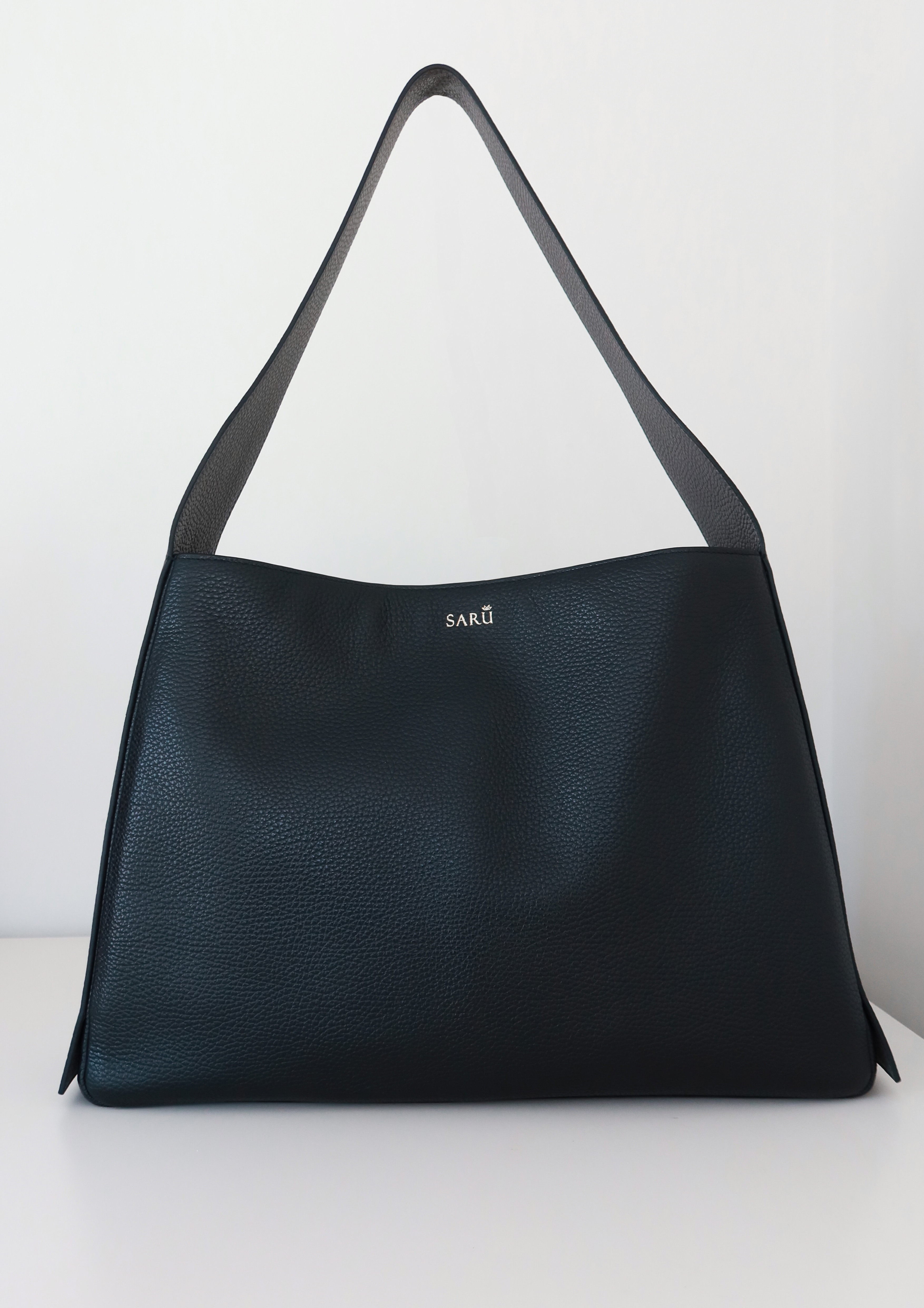Saru Tote Bag in Black