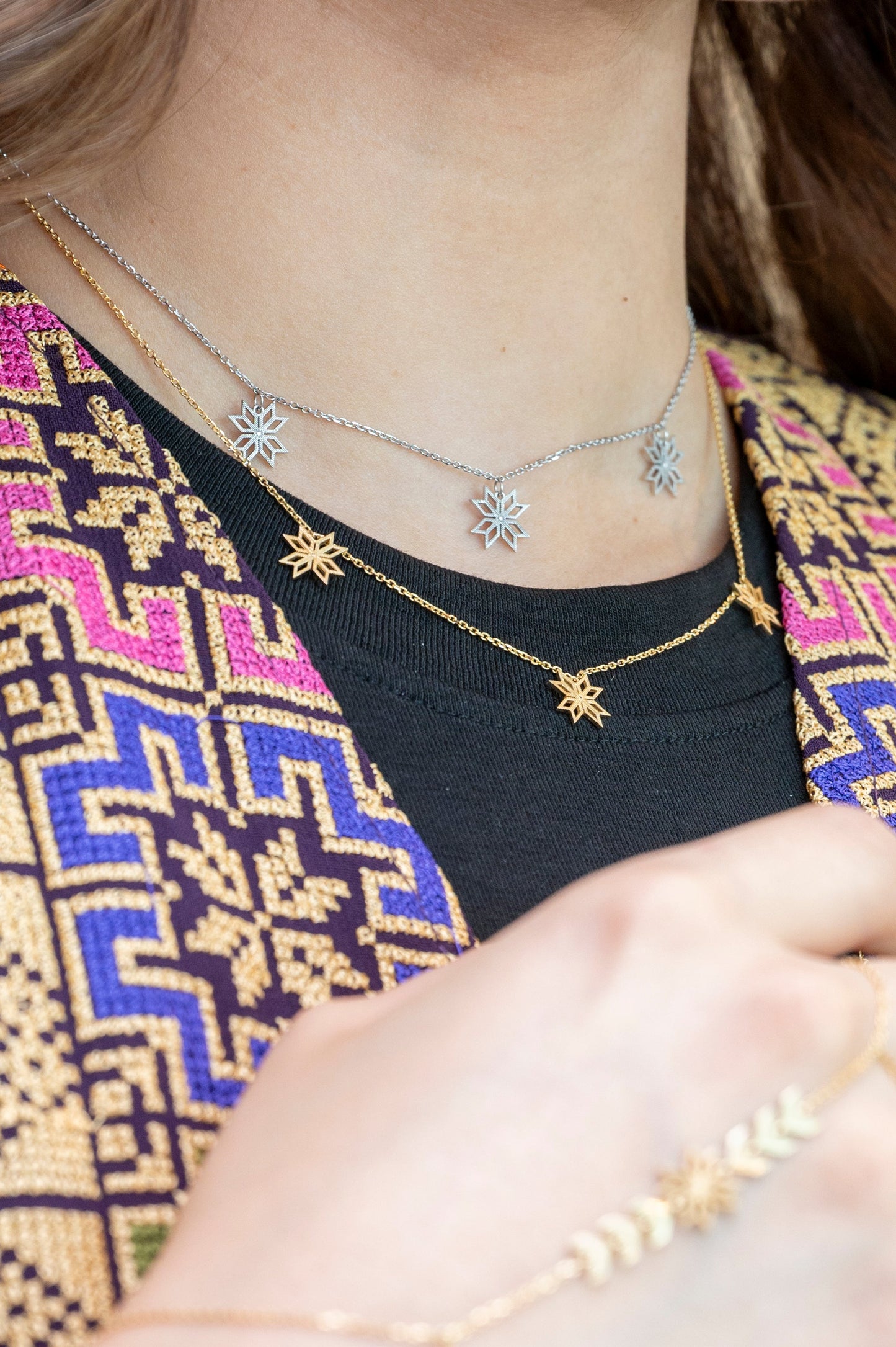 Thalj choker in white gold