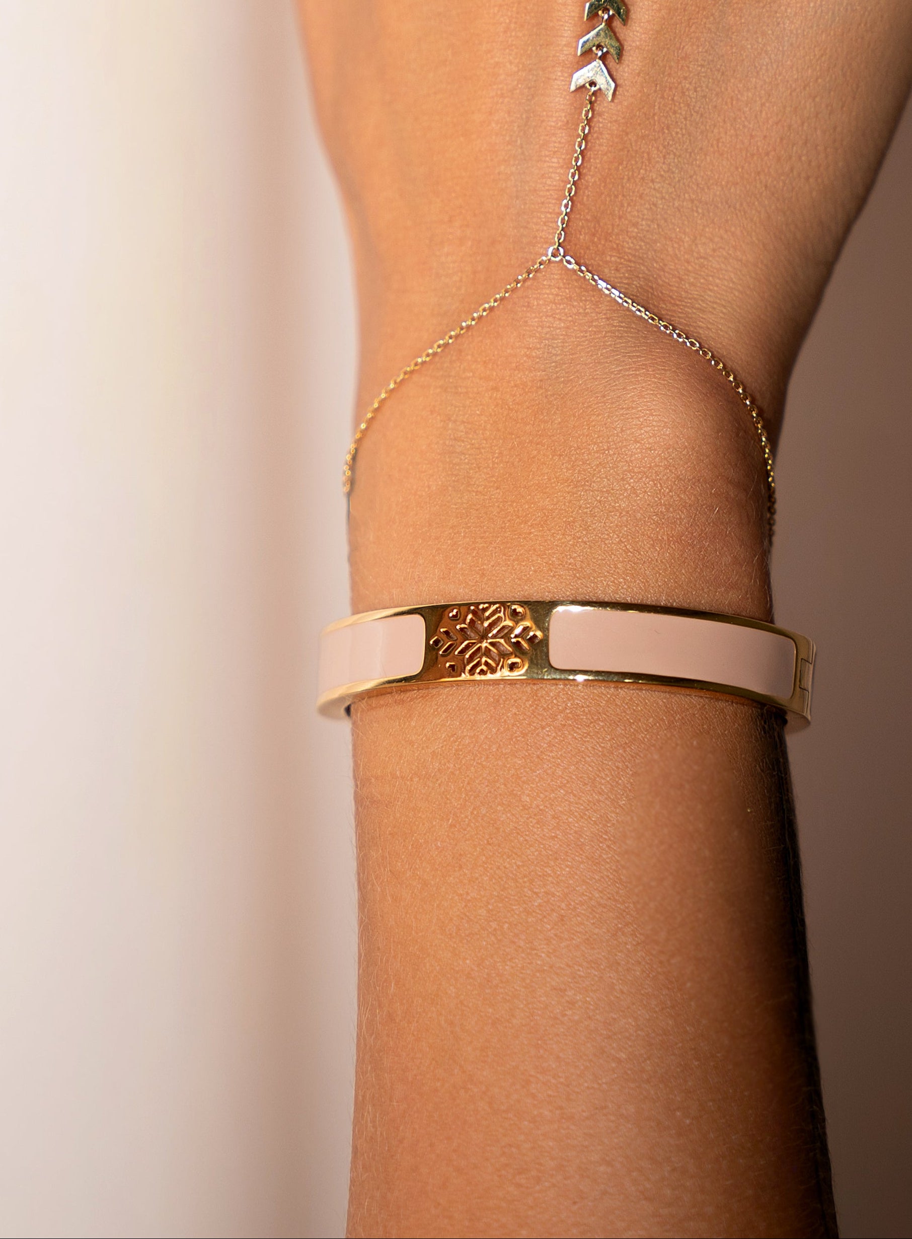 Saru Enamel bracelet - Rose Taupe